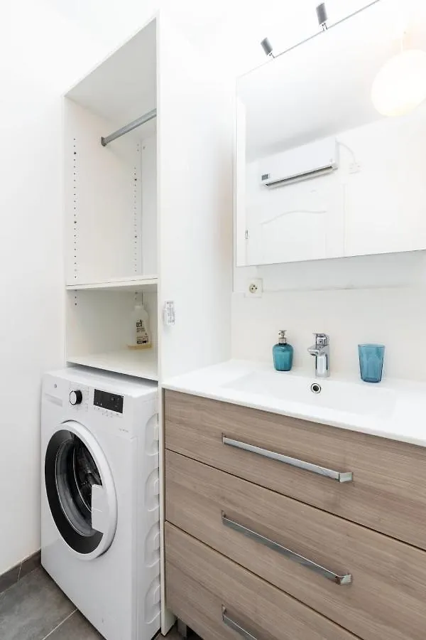 Fully-Equipped App With Balcony Near Train Station Apartment Lille